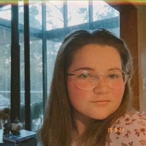 Meet your Posher, Lydia